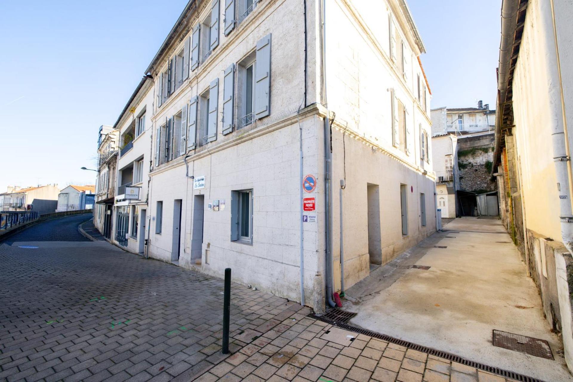 Le Lucien Eco-Appart'Hotel - Angouleme - Centre - Wifi - Parking Prive - Classe 4 Etoiles Dış mekan fotoğraf
